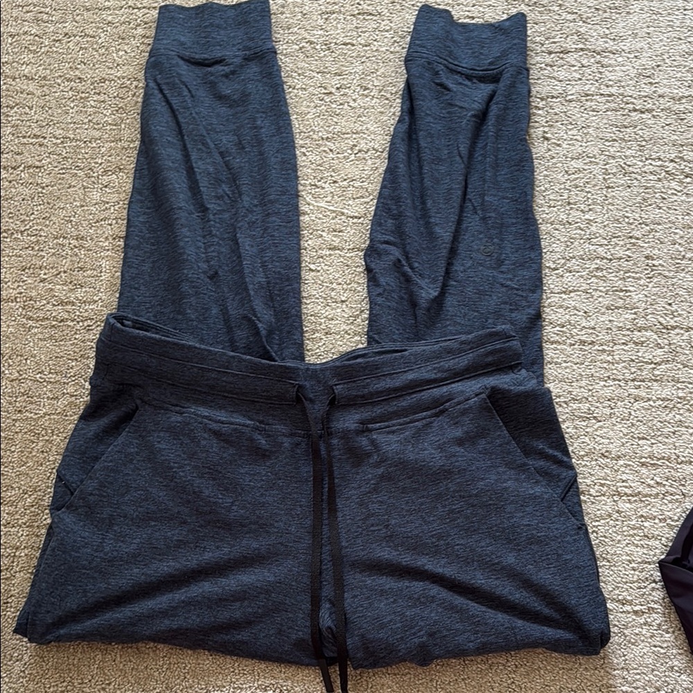 Lululemon Ready to Rulu jogger, dark blue,  size 8.